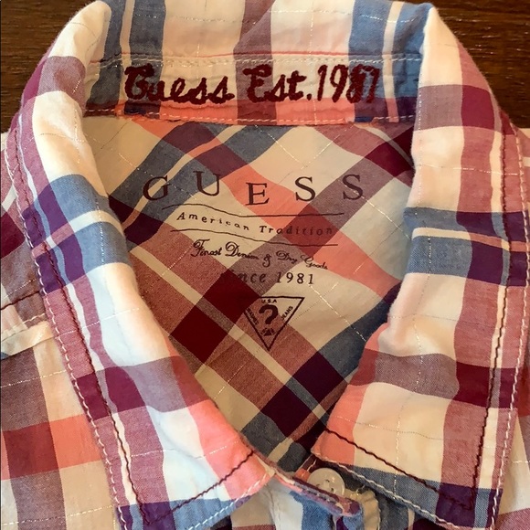 Guess long sleeved button up - Picture 2 of 3